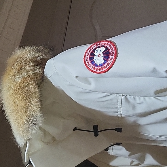 CANADA GOOSE PARKA JACKET - Picture 14 of 17
